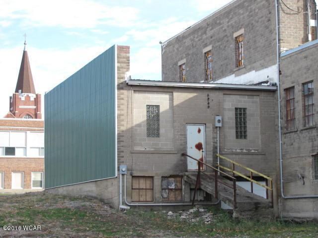 17 S Park St, Fairfax, MN 55332