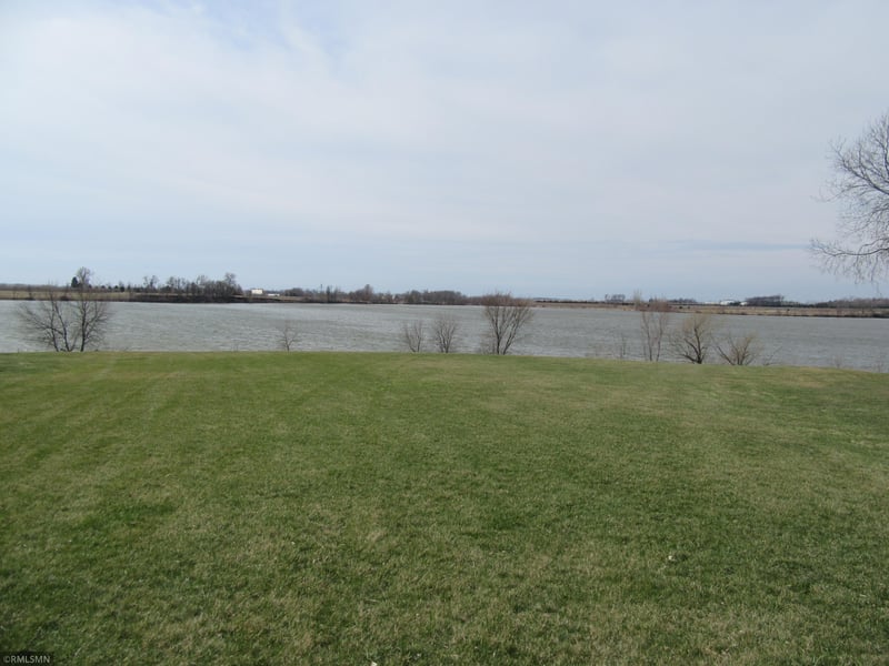 14 Lime Lake Dr, Avoca, MN 56114