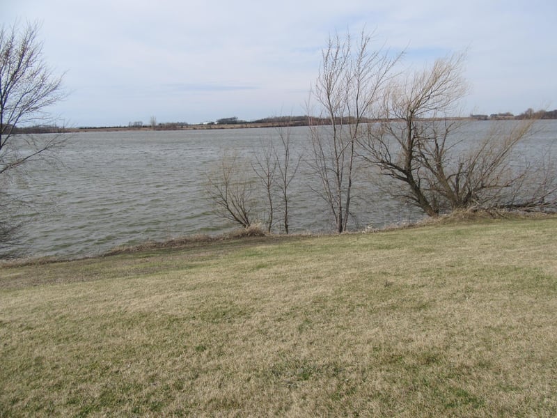 13 Lime Lake Dr, Avoca, MN 56114