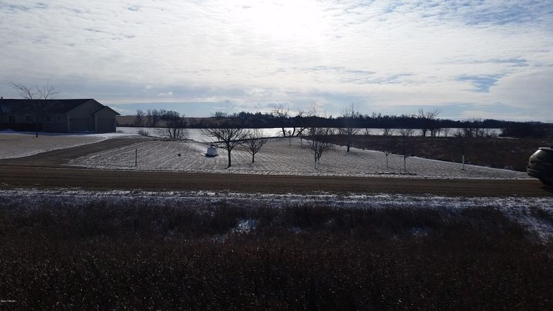 31292 297th St, Worthington, MN 56187