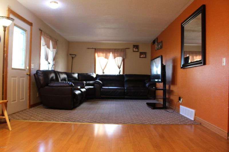 626 4th Ave, Round Lake, MN 56167