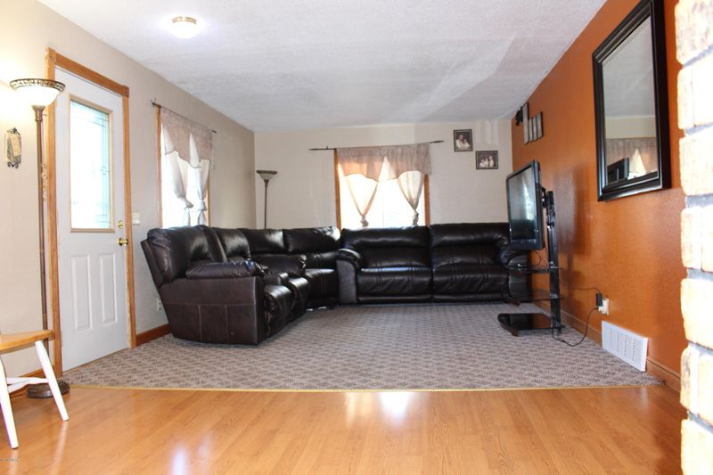 626 4th Ave, Round Lake, MN 56167