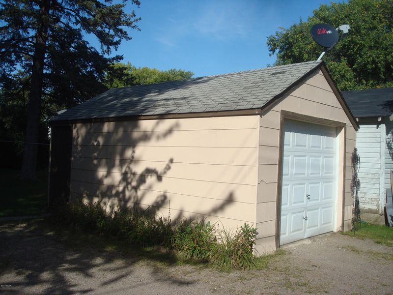 236 E Rooney Ave, Appleton, MN 56208