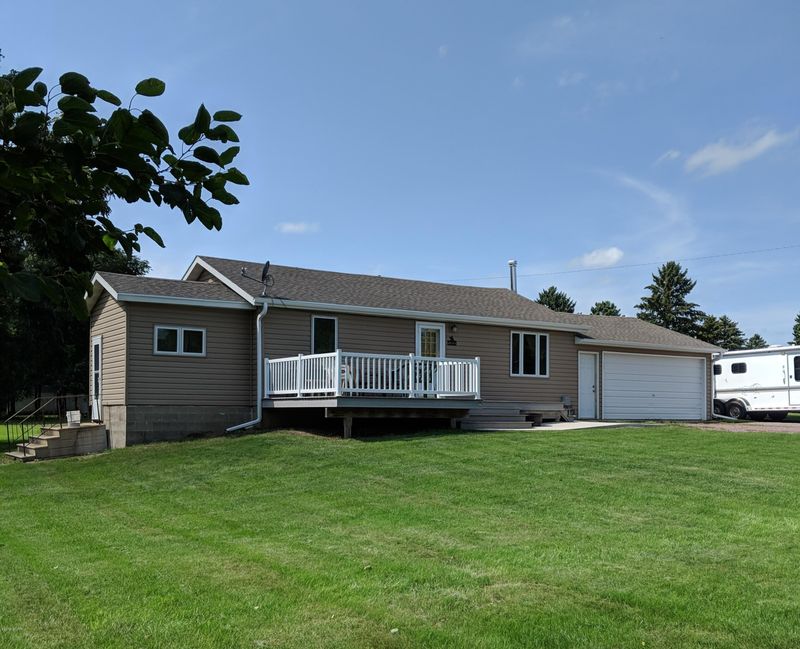 1008 Midway Rd, Mountain Lake, MN 56159