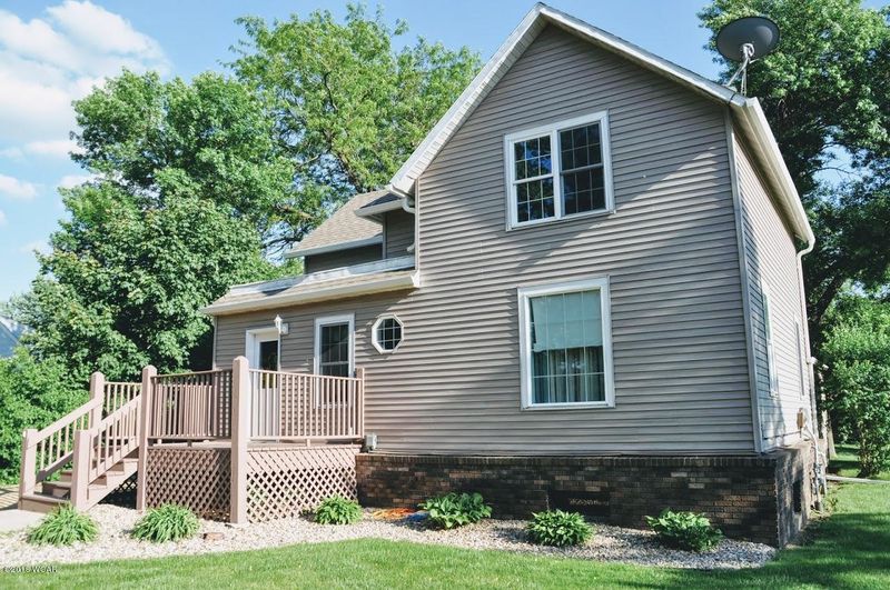 1020 Mountain Lake Rd, Mountain Lake, MN 56159