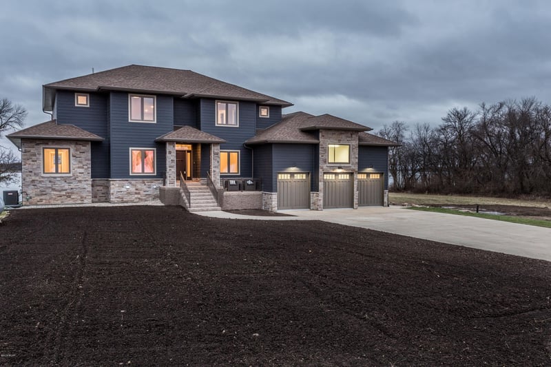 12 Cheryl Ave, Slayton, MN 56172