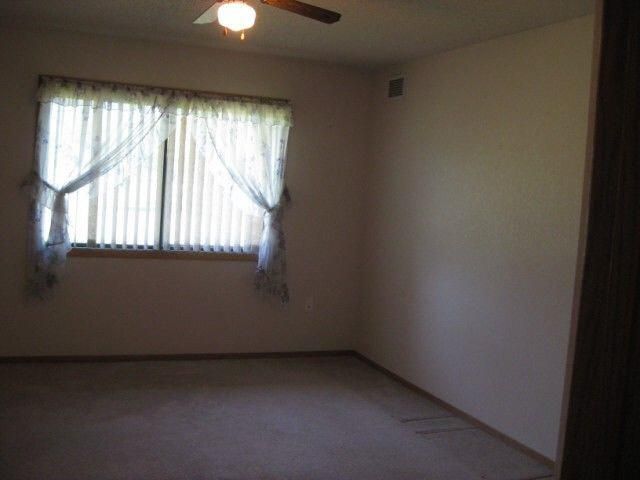 1150 Crailsheim Rd Unit 120, Worthington, MN 56187