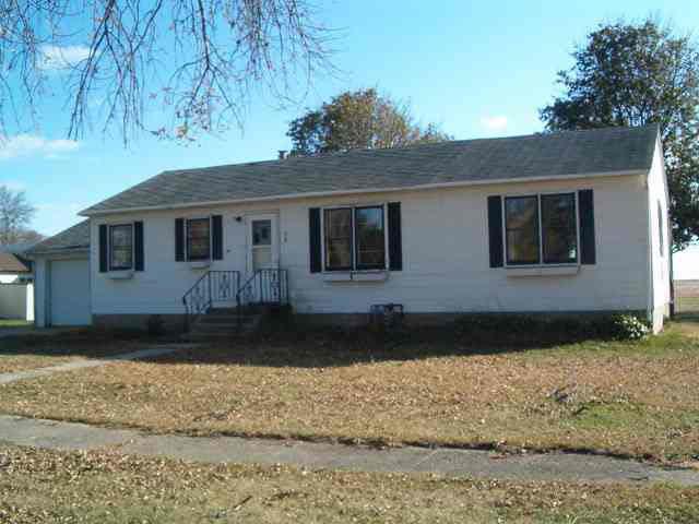 415 W Wenberg St, Dunnell, MN 56127