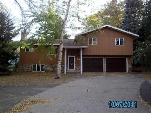 910 Black Oak Ave, Montevideo, MN 56265