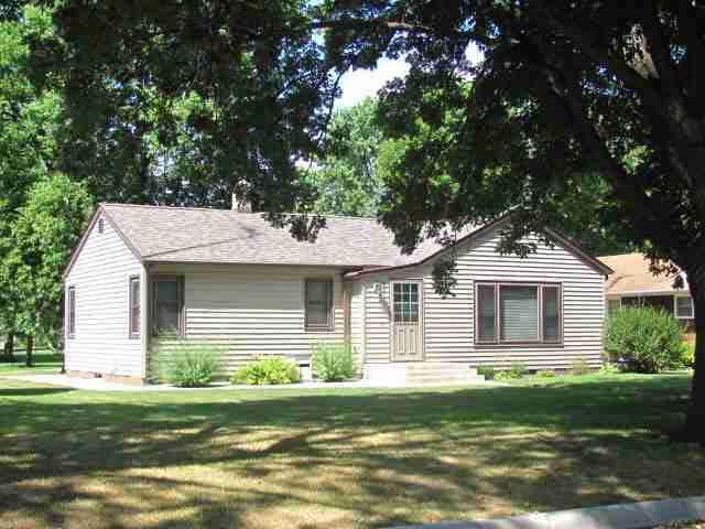 801 SE 2nd St, Fairfax, MN 55332