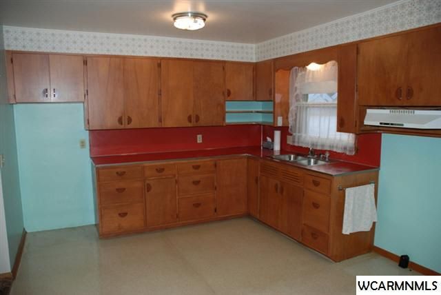 2401 24th St, Slayton, MN 56172