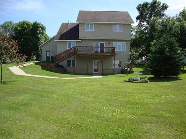 143 Lakeview Dr, Spicer, MN 56288