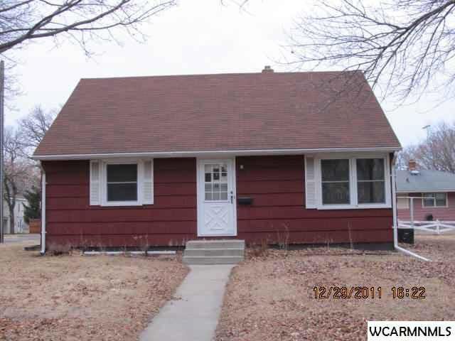 617 NW Oak Ln, Willmar, MN 56201