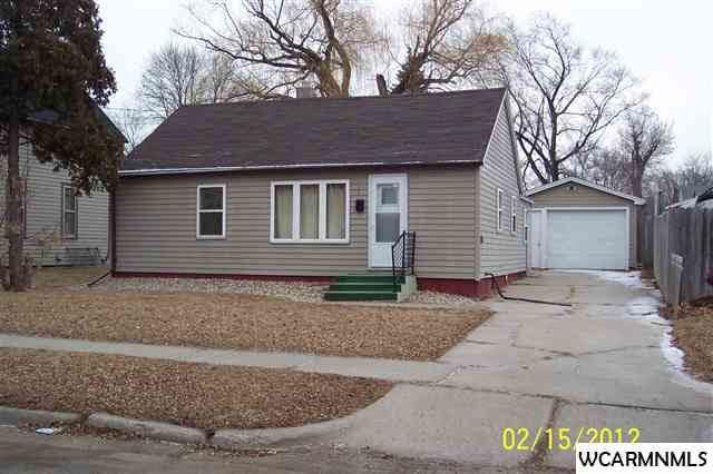 933 SE 2 St, Willmar, MN 56201