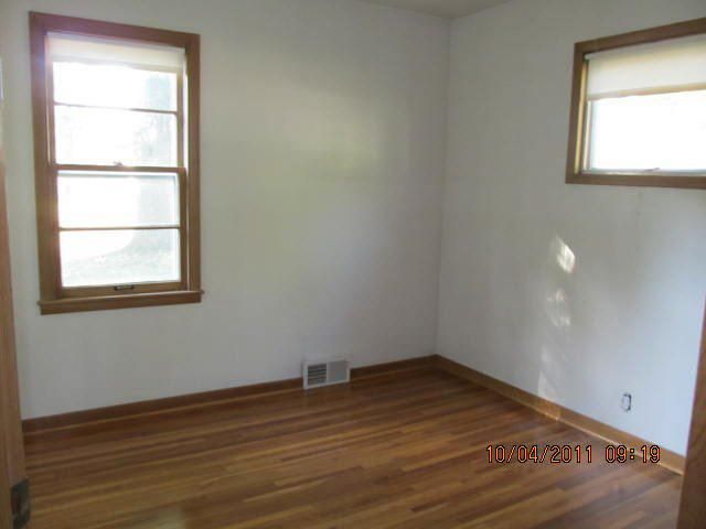 704 SE Augusta Ave, Willmar, MN 56201