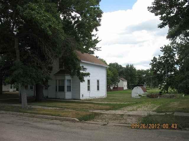 617 S Lake St, Sherburn, MN 56171