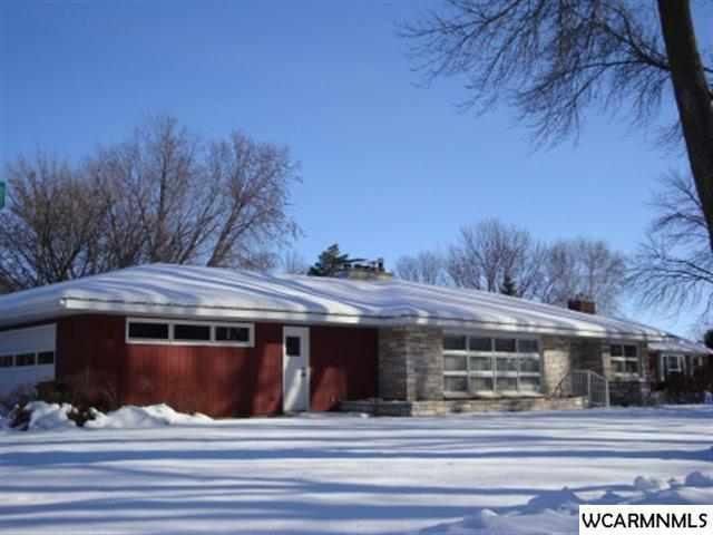 912 SW Walnut Pl, Willmar, MN 56201