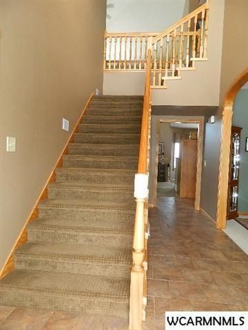 1958 Driftwood Ave, Worthington, MN 56187