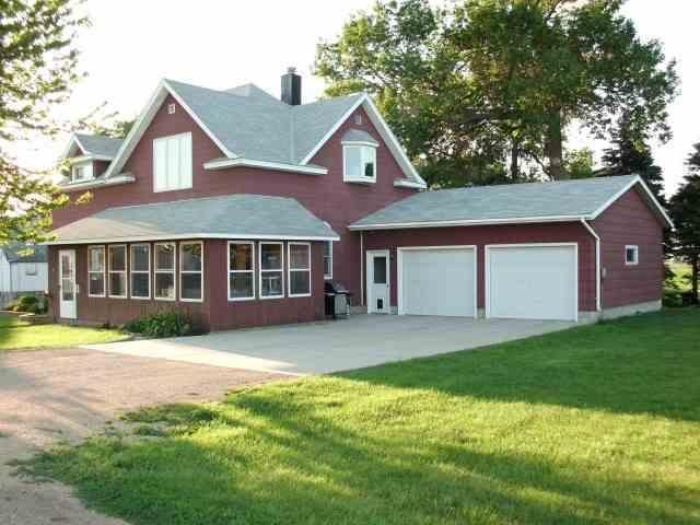 21755 550 Ave, Wells, MN 56097
