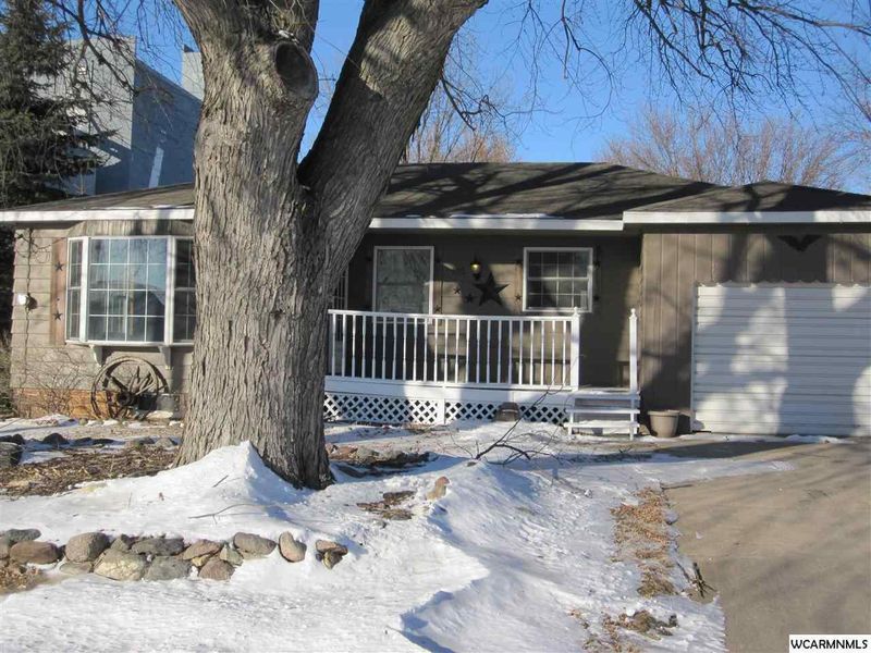 102 Freund St, Northrop, MN 56075