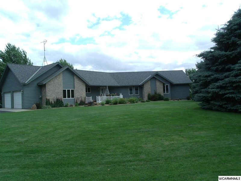 8030 SW Mn River Dr, Montevideo, MN 56265
