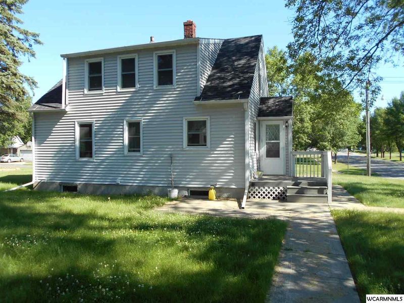 615 Hickory St, Dawson, MN 56232