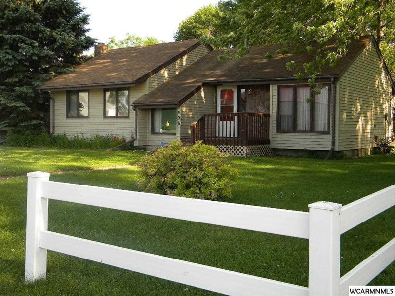406 1st St, Lucan, MN 56255