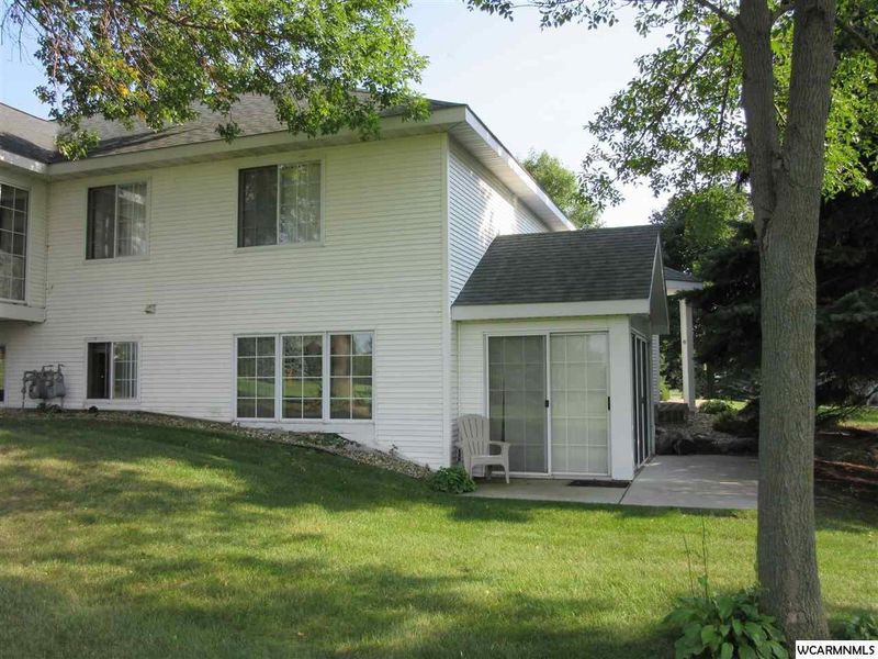1108 SE Par Ln, Willmar, MN 56201