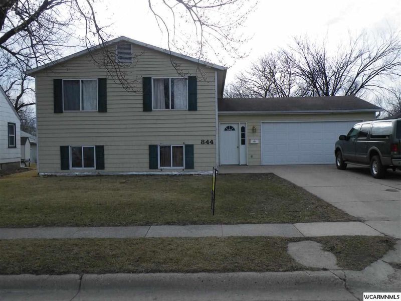 844 Redding Ave, Windom, MN 56101