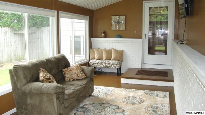 13560 Skyline Dr, Spicer, MN 56288
