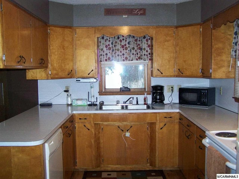 212 E Main St, Dumont, MN 56236