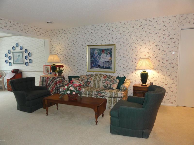 520 SW 5th St #315, Willmar, MN 56201