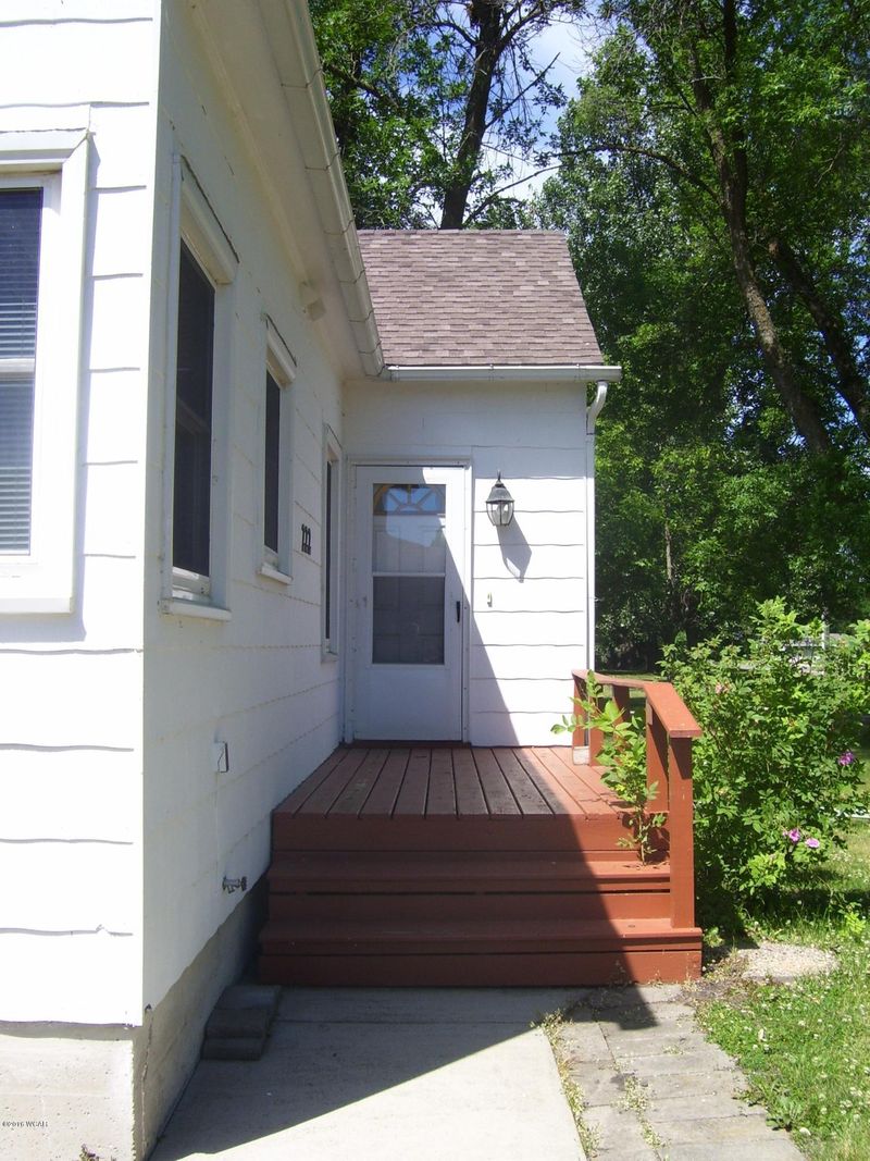 222 S County Hw, Clinton, MN 56225