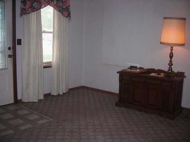 147 N 5th St, Dawson, MN 56232
