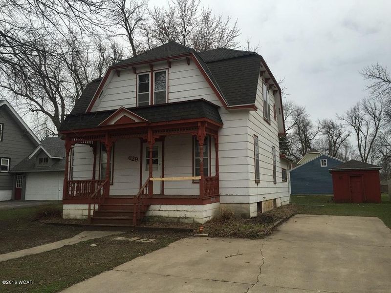 629 11th St, Windom, MN 56101