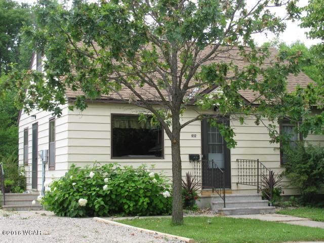 912 3rd St SE, Willmar, MN 56201