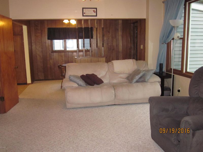 127 Maple St, Tyler, MN 56178