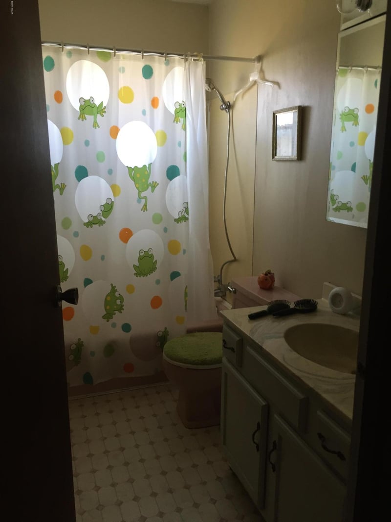 21 2nd Ave E, Echo, MN 56237