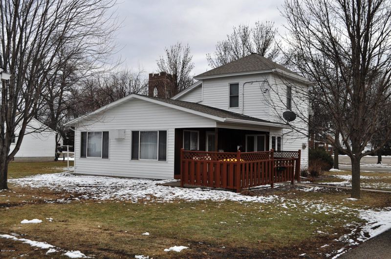 214 Park Ave E, Renville, MN 56284