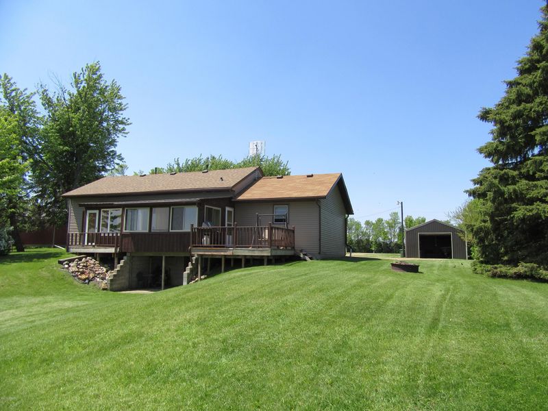 904 S Lafayette Ave S, Fulda, MN 56131