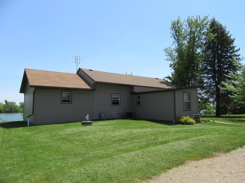 904 S Lafayette Ave S, Fulda, MN 56131