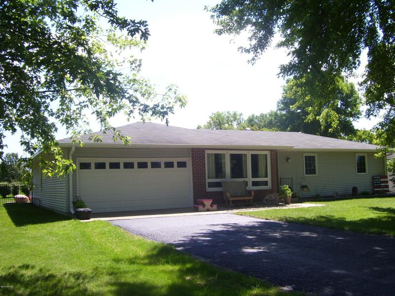910 Highland Hw, Ortonville, MN 56278