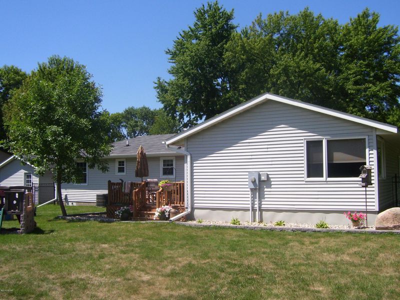 910 Highland Hw, Ortonville, MN 56278