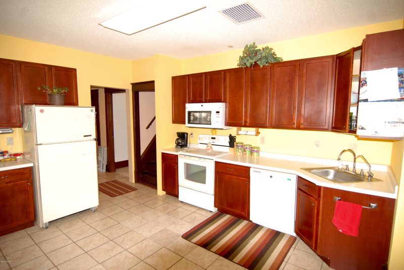 214 S 4 St, Olivia, MN 56277