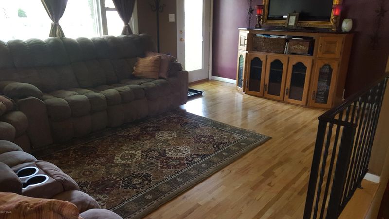 1307 13th St SW, Willmar, MN 56201