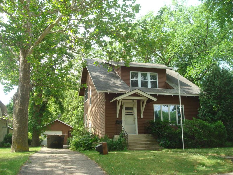 144 E Rooney Ave, Appleton, MN 56208
