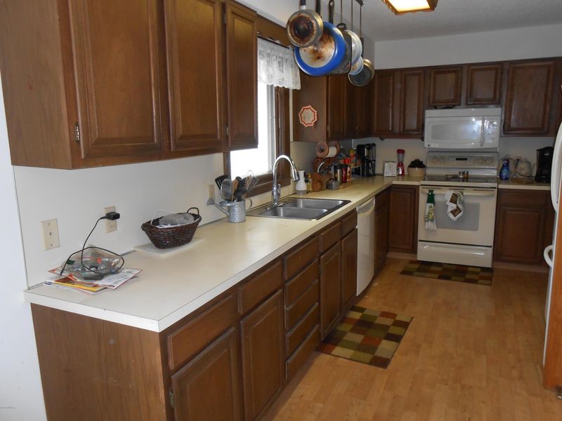 1306 Victoria St, Fairmont, MN 56031