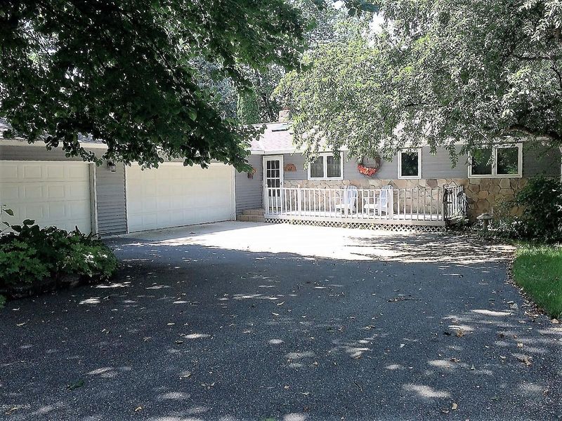 8938 80th St NE, Spicer, MN 56288