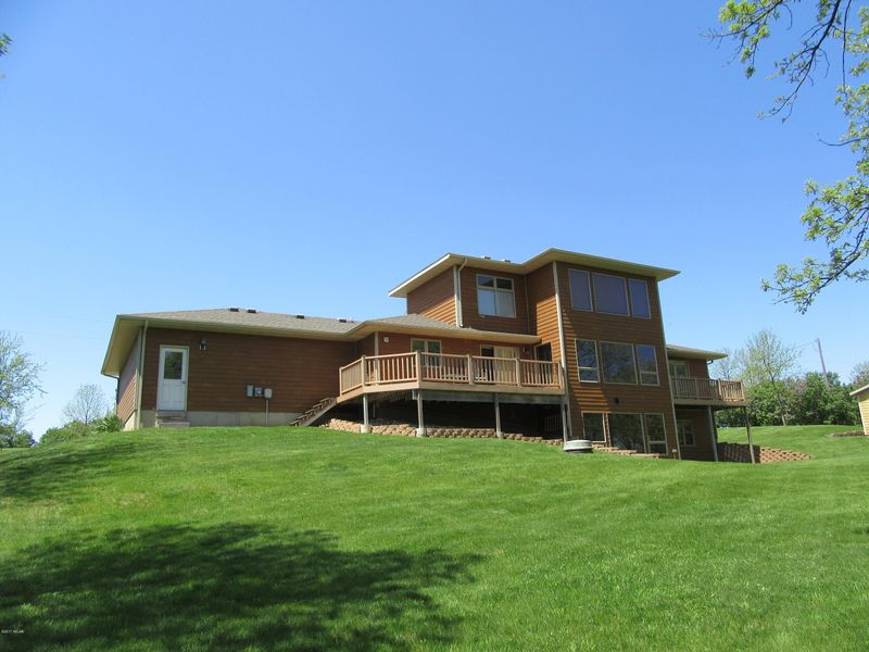 62 Pleasant View Rd, Slayton, MN 56172