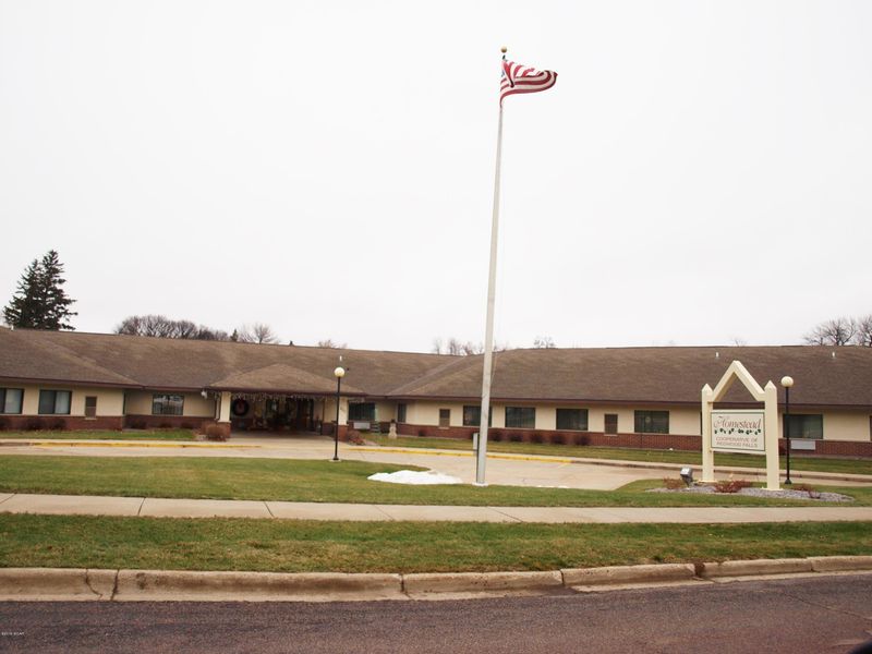 400 E 5th St #116, Redwood Falls, MN 56283